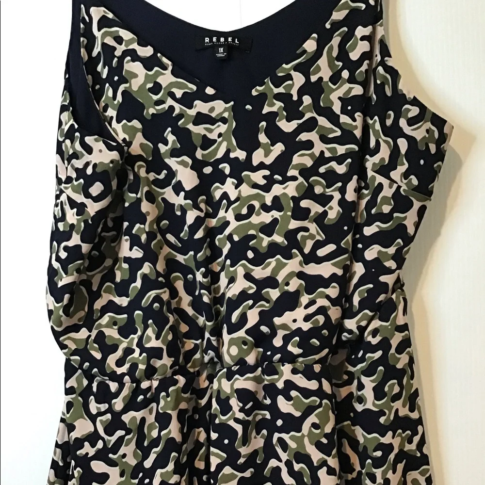 REBEL | Camo Print Top - Picture 3 of 5